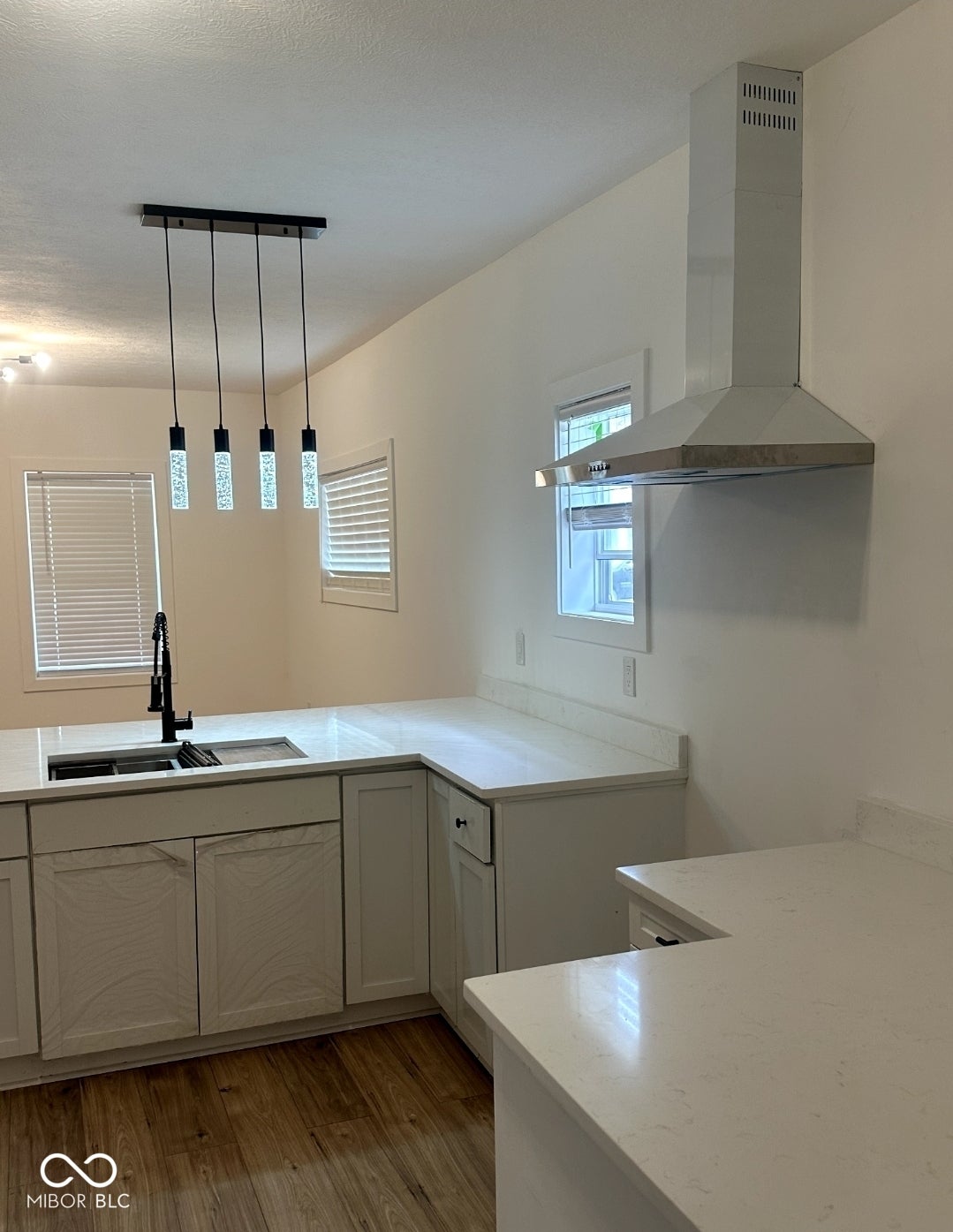 1445 W 34th Street