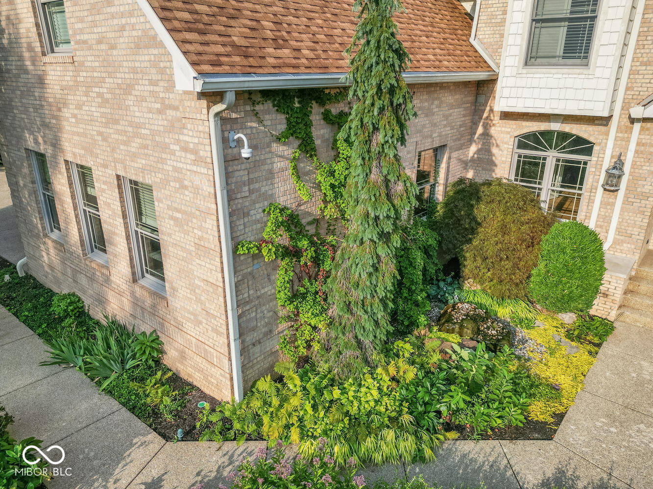 1817 E Cheyanne Lane