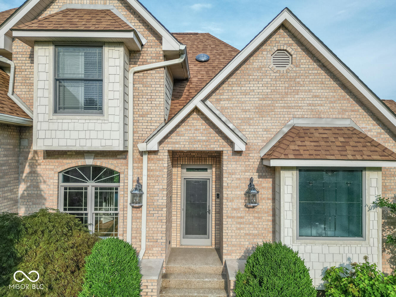 1817 E Cheyanne Lane