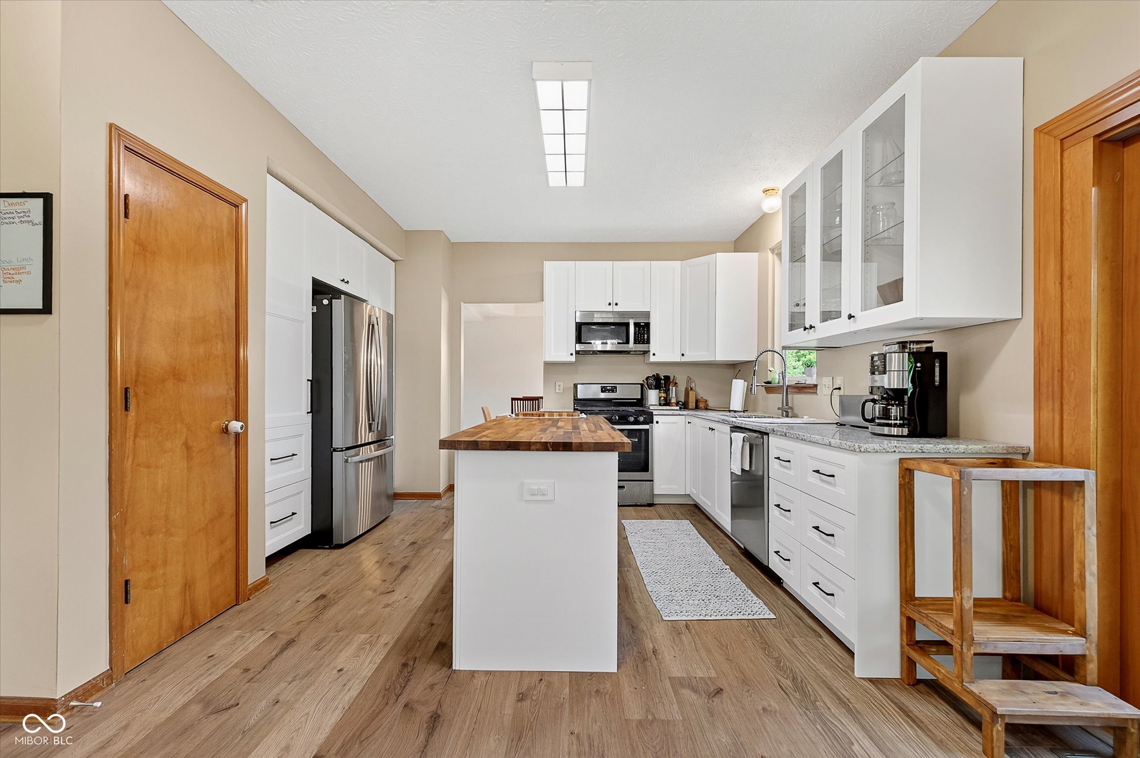 6758 Loretta Court