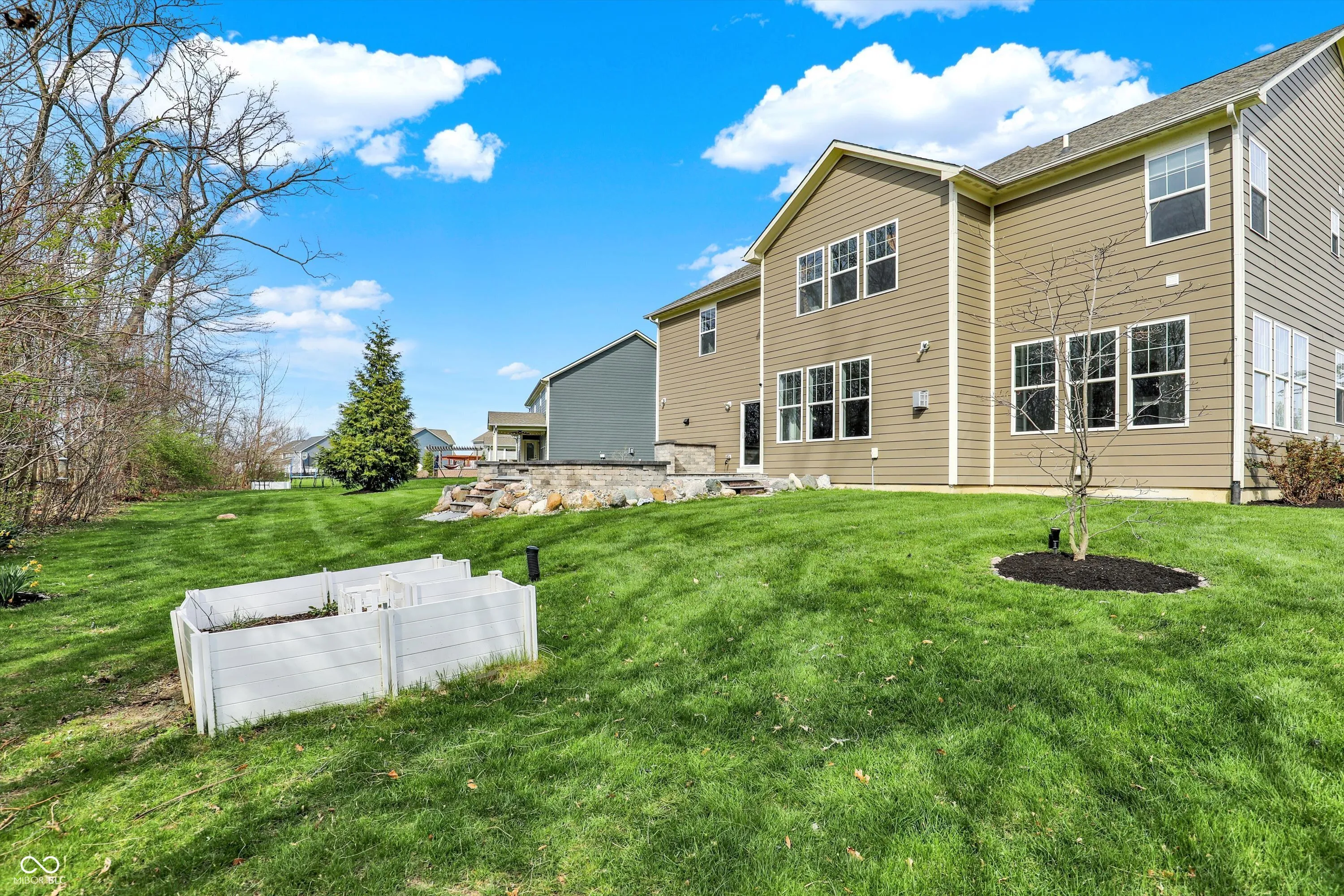 Fishers, Indiana 46037, United States, 6 Bedrooms Bedrooms, ,6 BathroomsBathrooms,Residential,Pending,112159