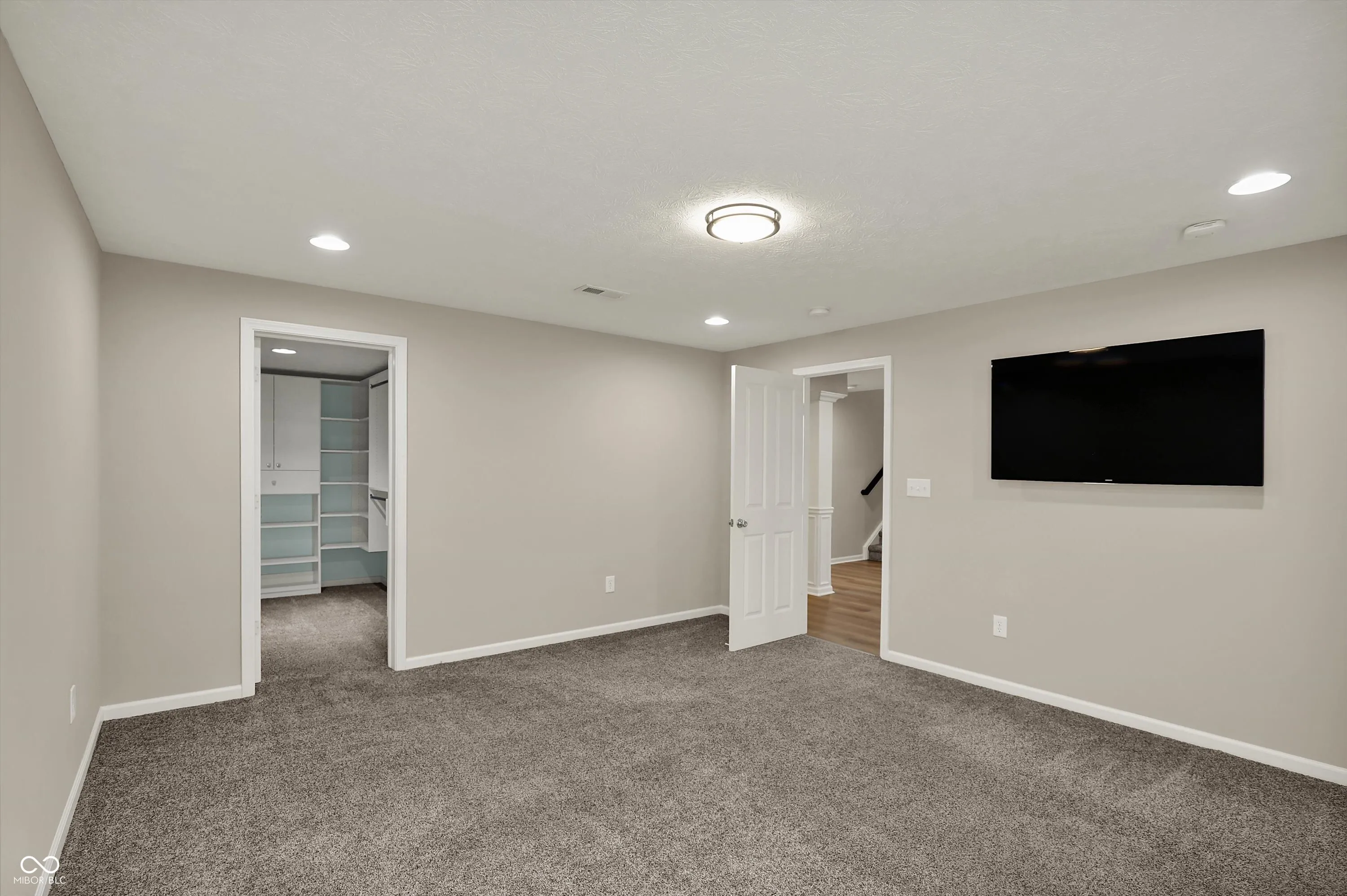 Fishers, Indiana 46037, United States, 6 Bedrooms Bedrooms, ,6 BathroomsBathrooms,Residential,Pending,112159