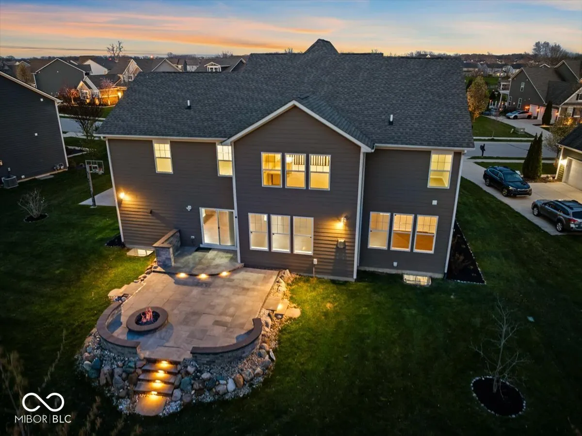 Fishers, Indiana 46037, United States, 6 Bedrooms Bedrooms, ,6 BathroomsBathrooms,Residential,Pending,112159