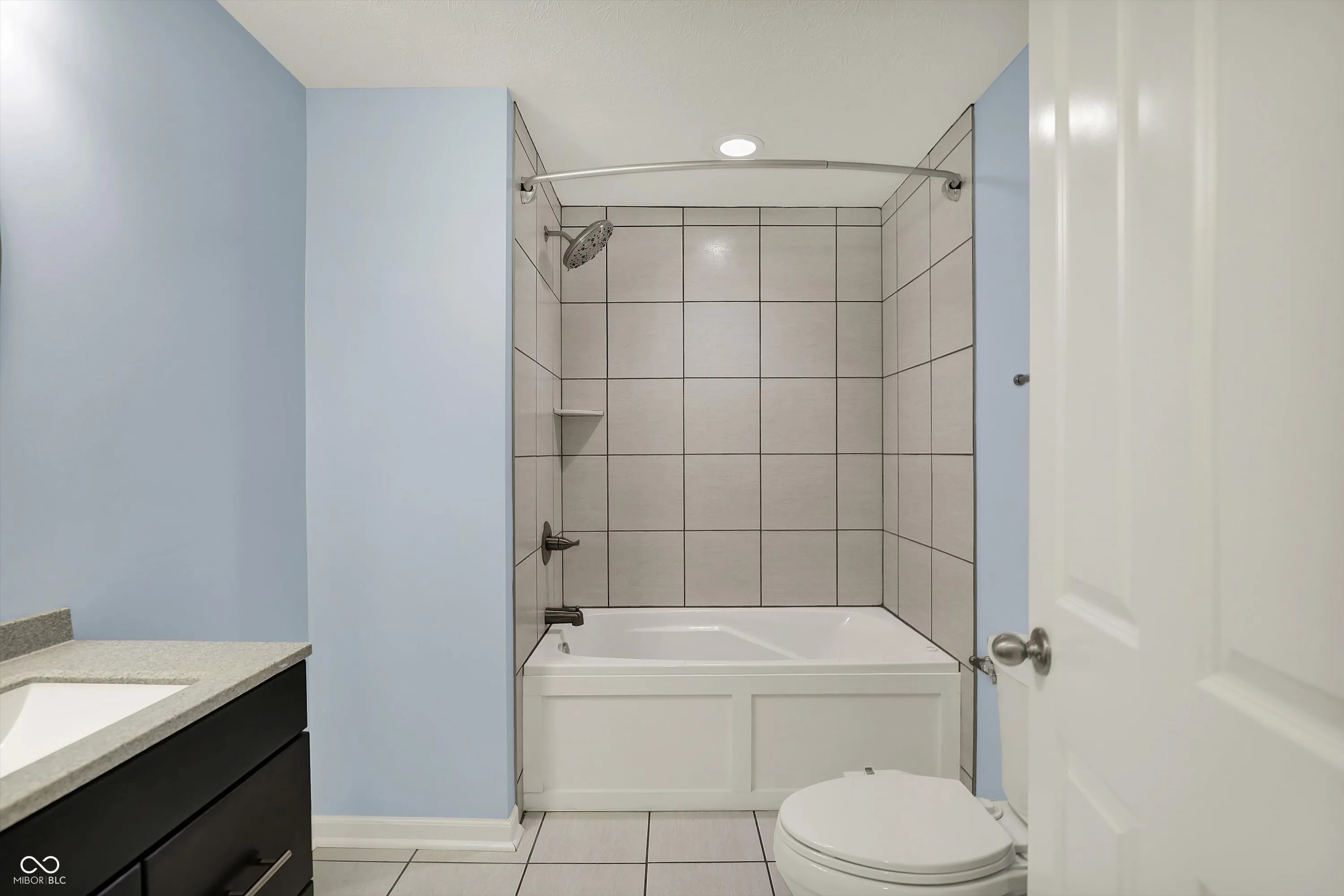 Fishers, Indiana 46037, United States, 6 Bedrooms Bedrooms, ,6 BathroomsBathrooms,Residential,Pending,112159