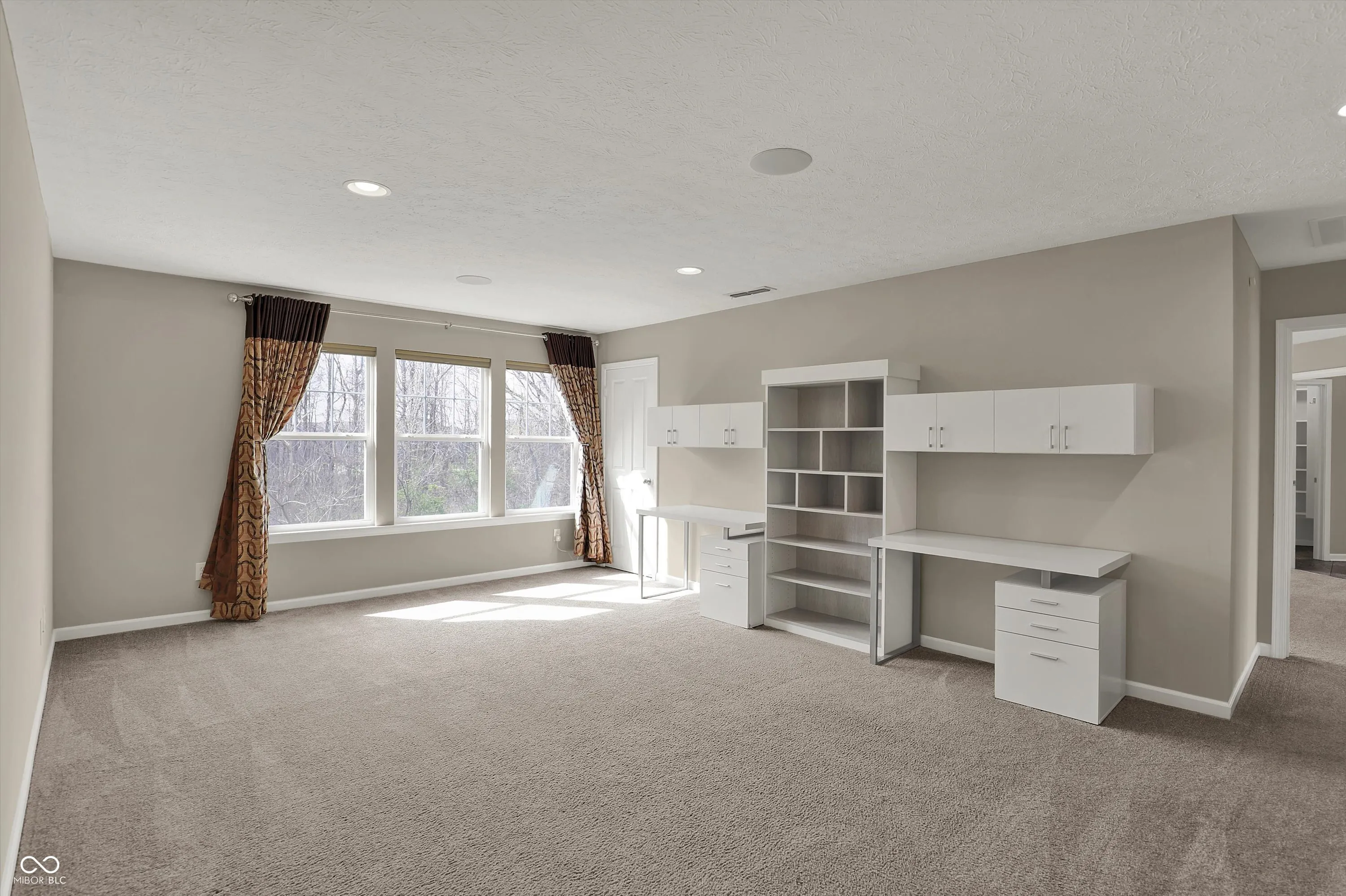 Fishers, Indiana 46037, United States, 6 Bedrooms Bedrooms, ,6 BathroomsBathrooms,Residential,Pending,112159