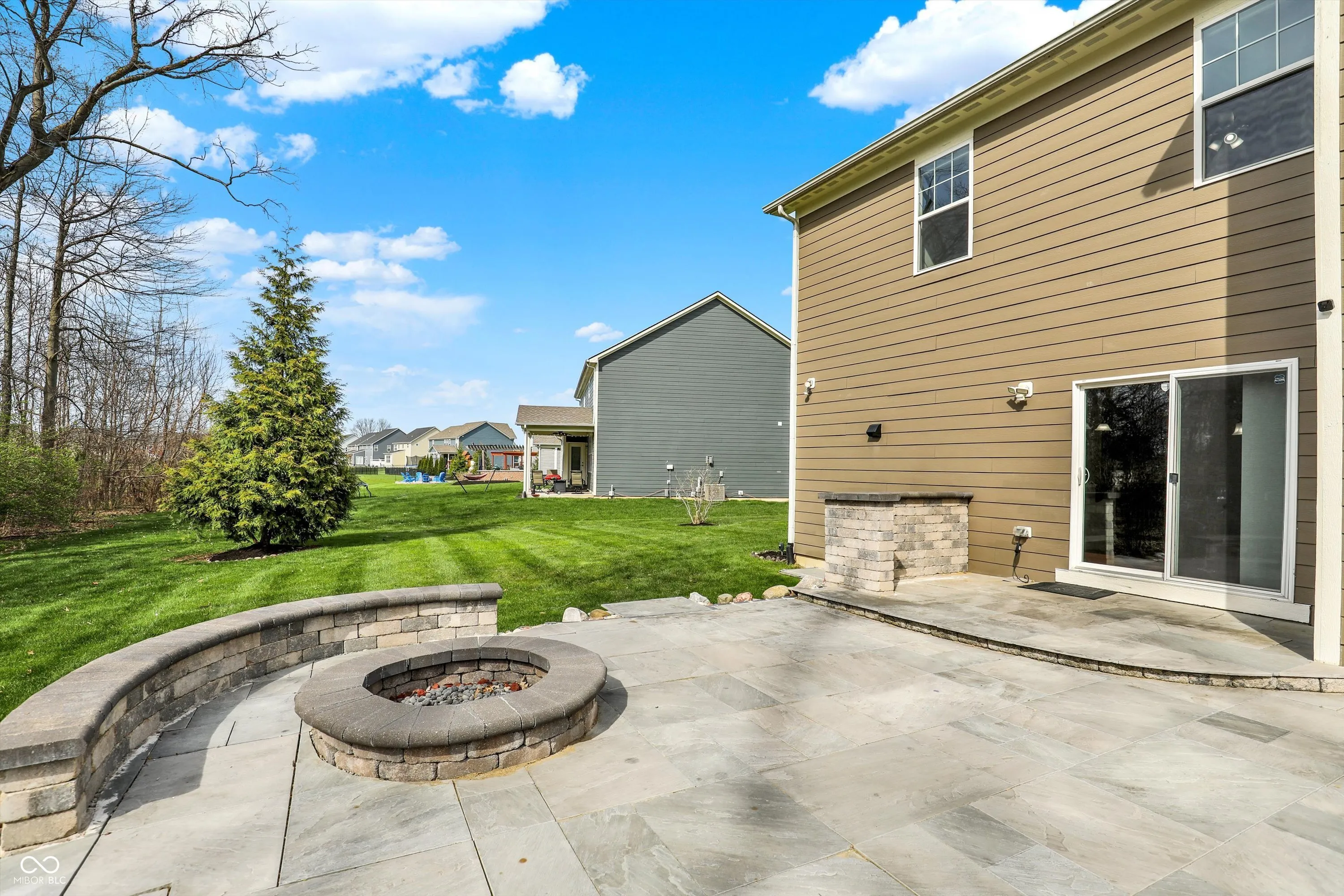 Fishers, Indiana 46037, United States, 6 Bedrooms Bedrooms, ,6 BathroomsBathrooms,Residential,Pending,112159