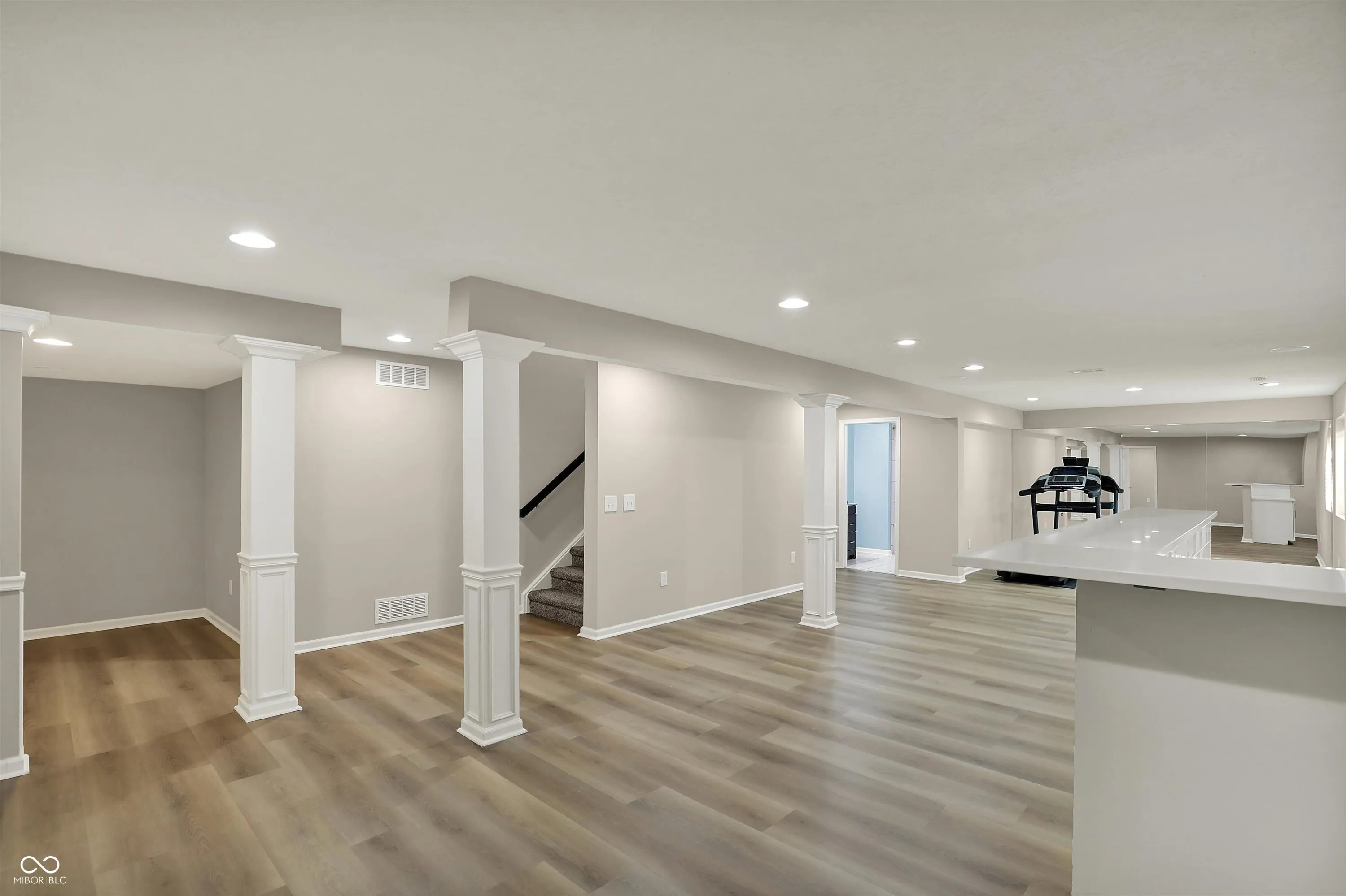 Fishers, Indiana 46037, United States, 6 Bedrooms Bedrooms, ,6 BathroomsBathrooms,Residential,Pending,112159