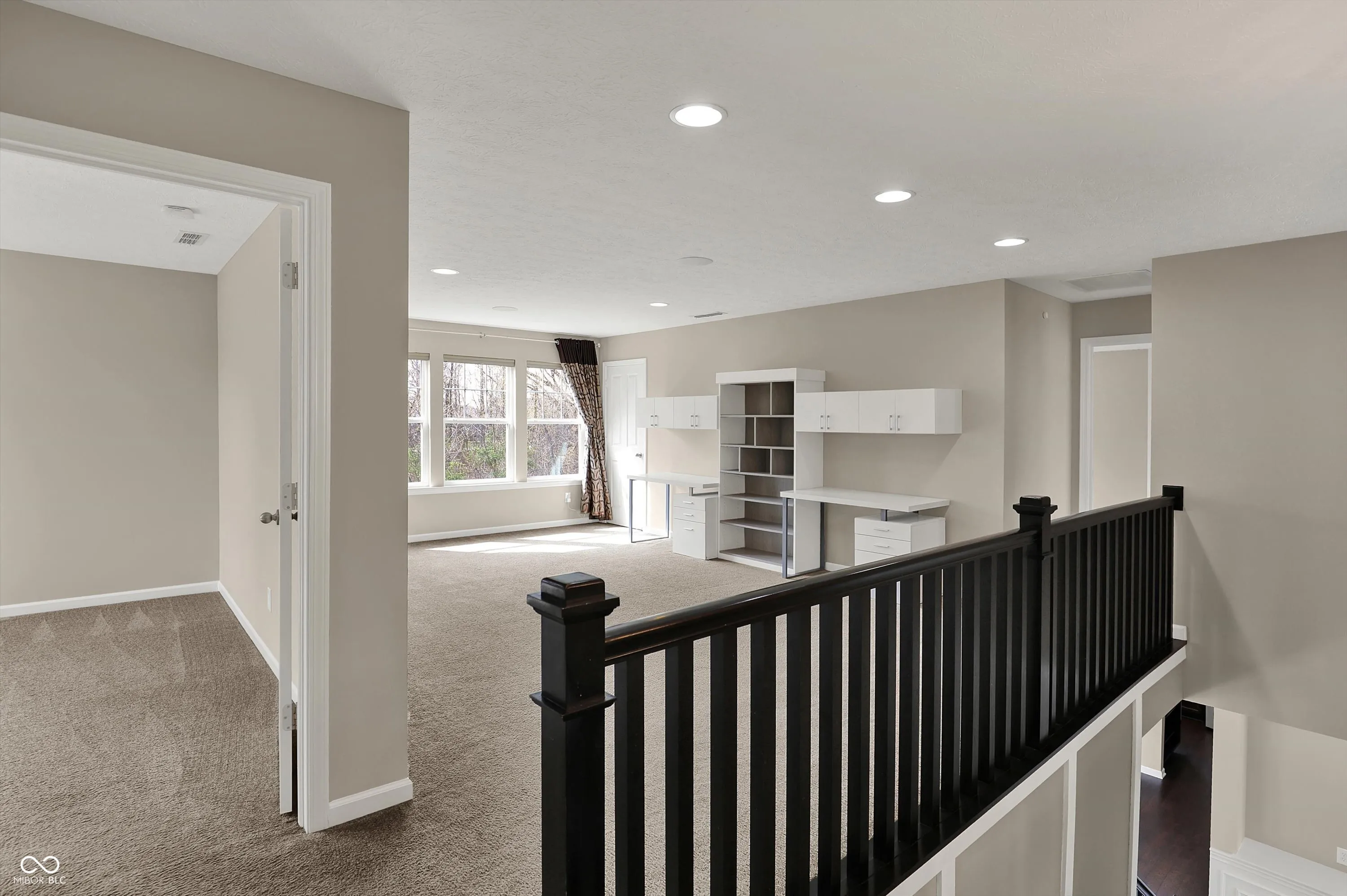 Fishers, Indiana 46037, United States, 6 Bedrooms Bedrooms, ,6 BathroomsBathrooms,Residential,Pending,112159