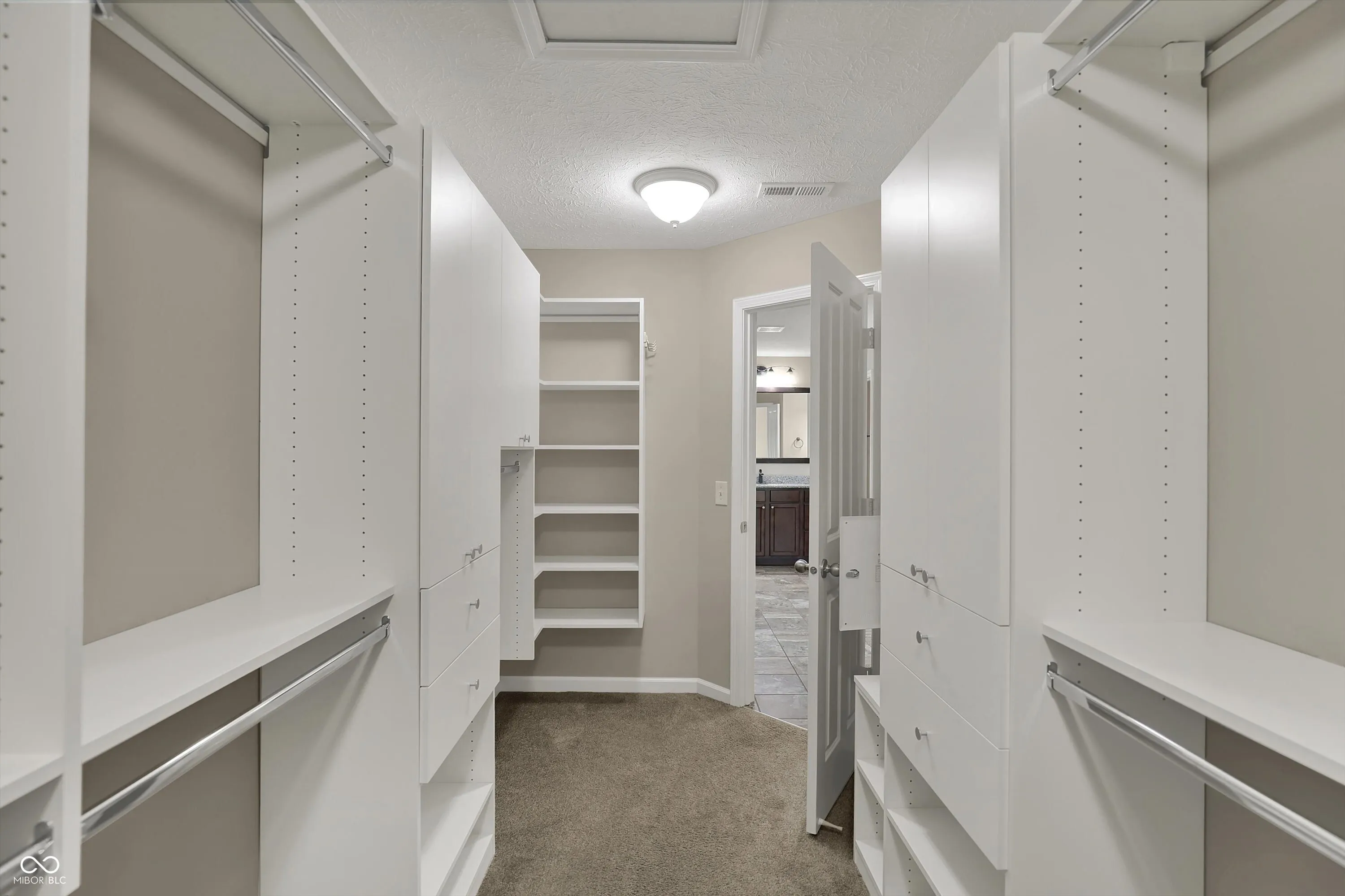 Fishers, Indiana 46037, United States, 6 Bedrooms Bedrooms, ,6 BathroomsBathrooms,Residential,Pending,112159