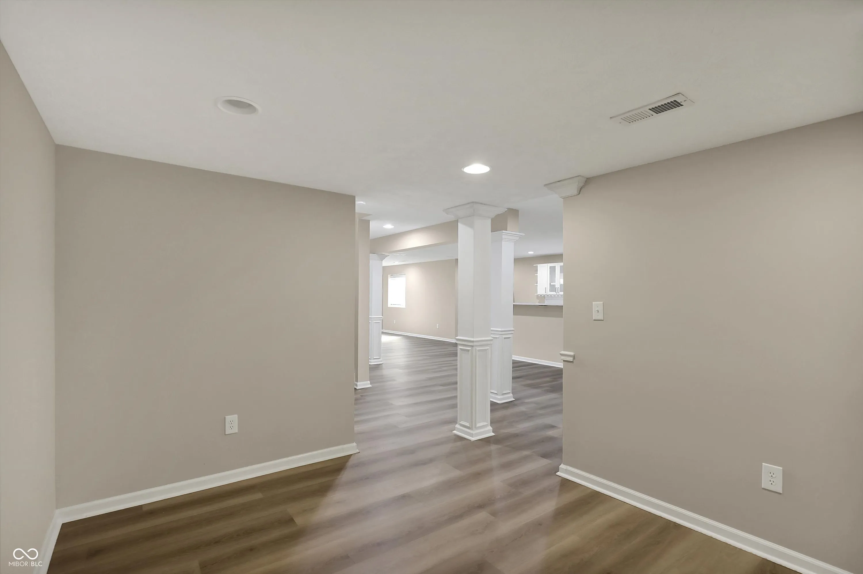 Fishers, Indiana 46037, United States, 6 Bedrooms Bedrooms, ,6 BathroomsBathrooms,Residential,Pending,112159