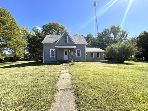 Photo of 317 Center Street, Worthington, IN 47471 (MLS # 22128738)