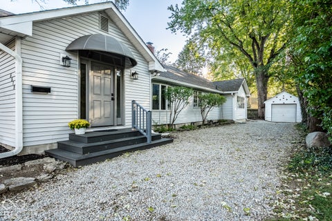 Photo of 5519 Rosslyn AVE, Indianapolis, IN 46220 (MLS # 22132895)