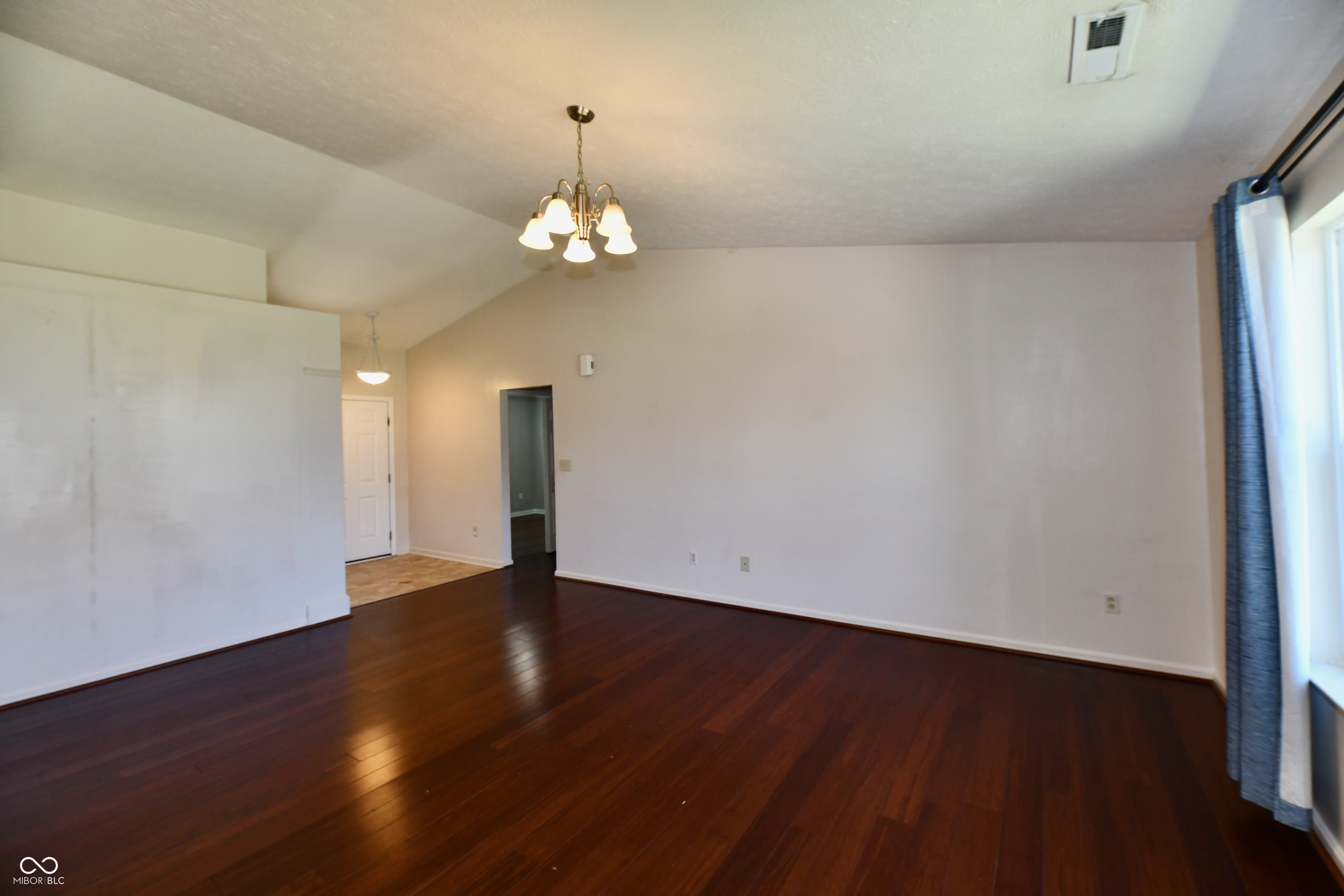 894 Rosewood Drive