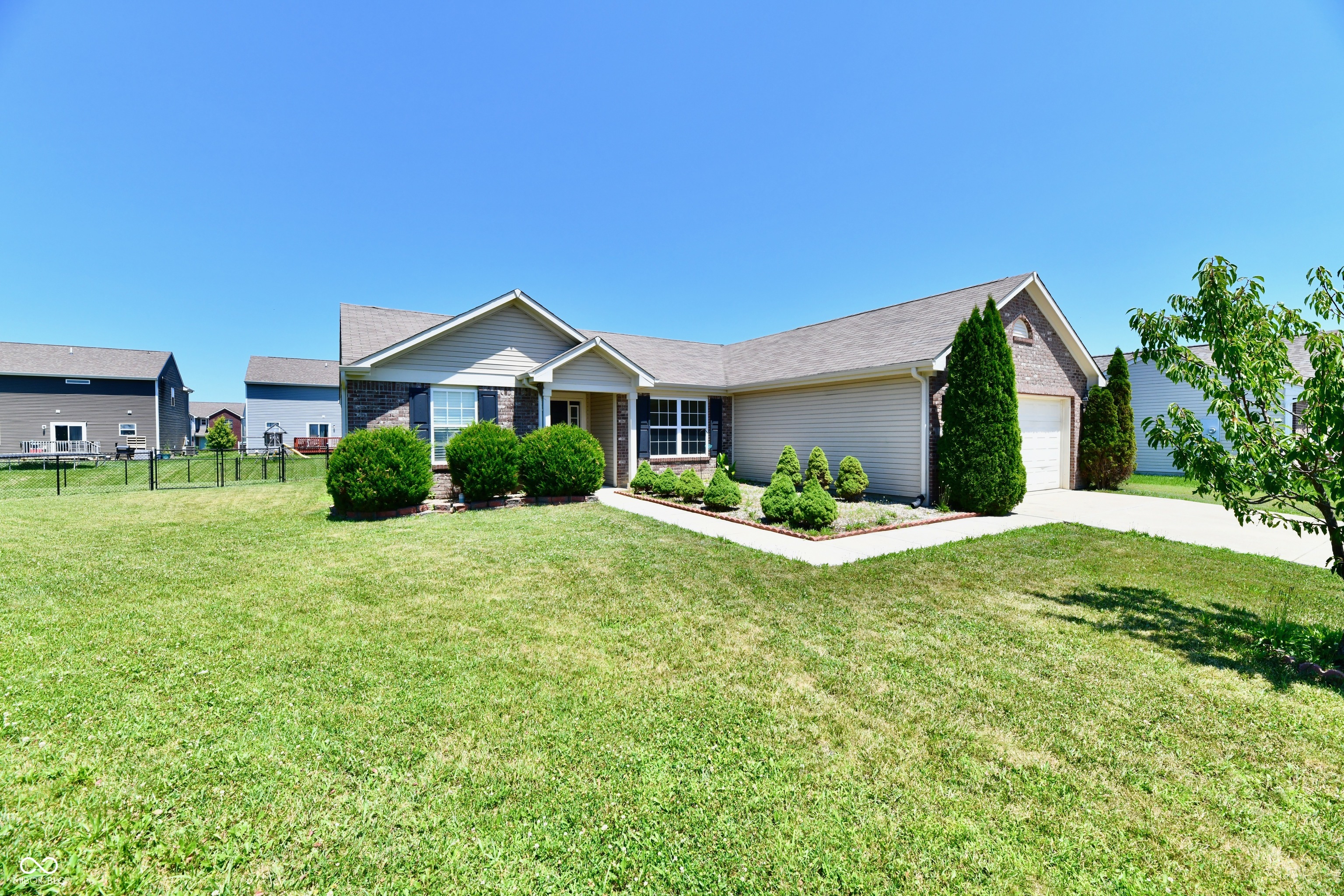 894 Rosewood Drive