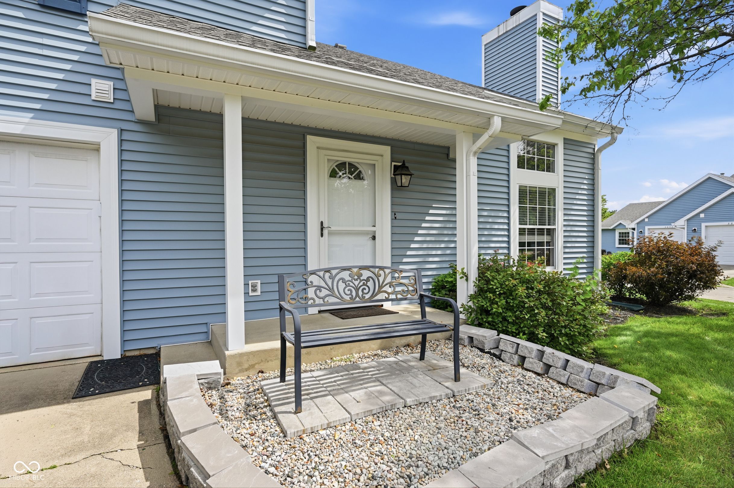 3606 N Lakeside Drive