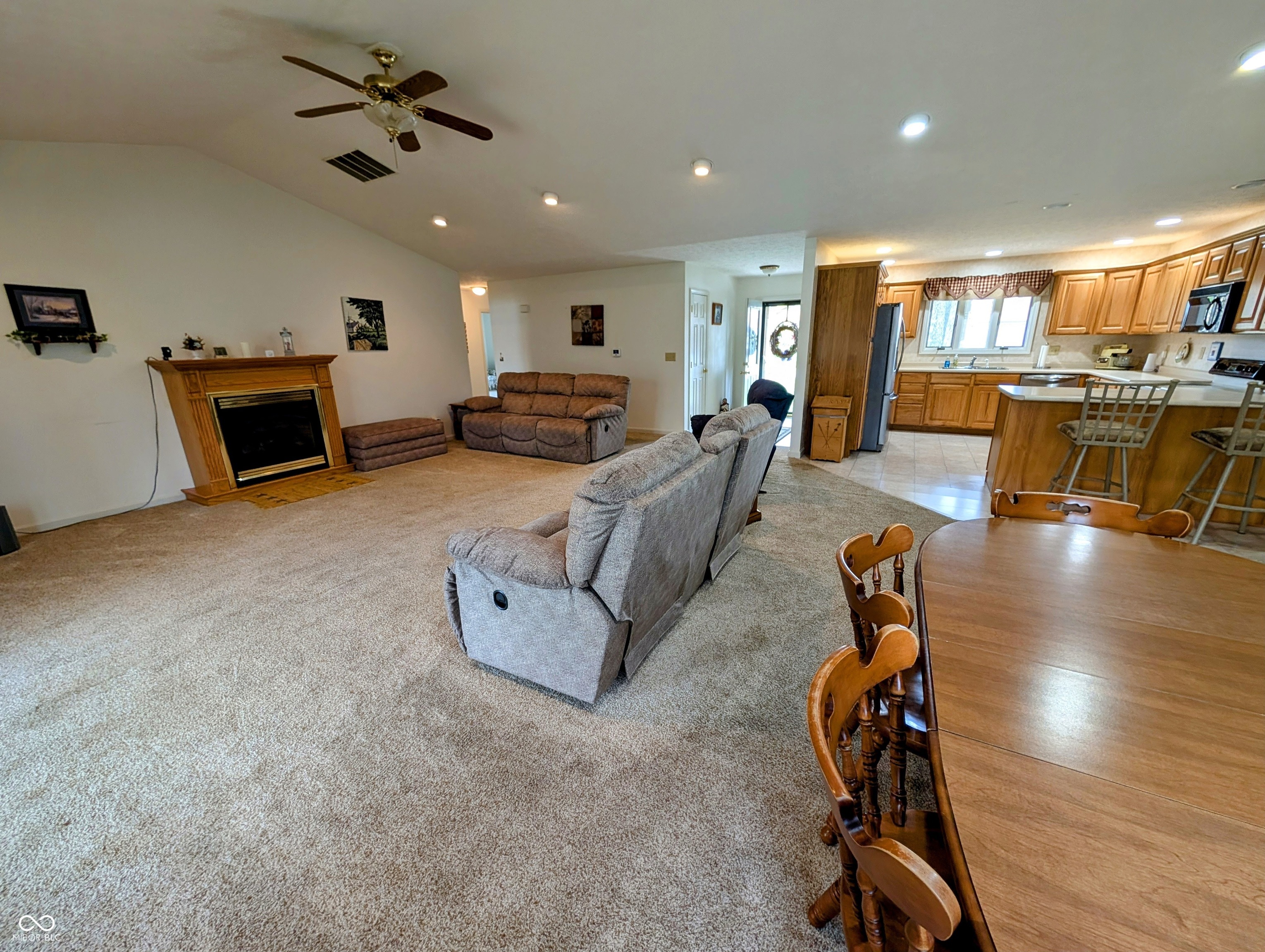 2515 Woods Edge Drive