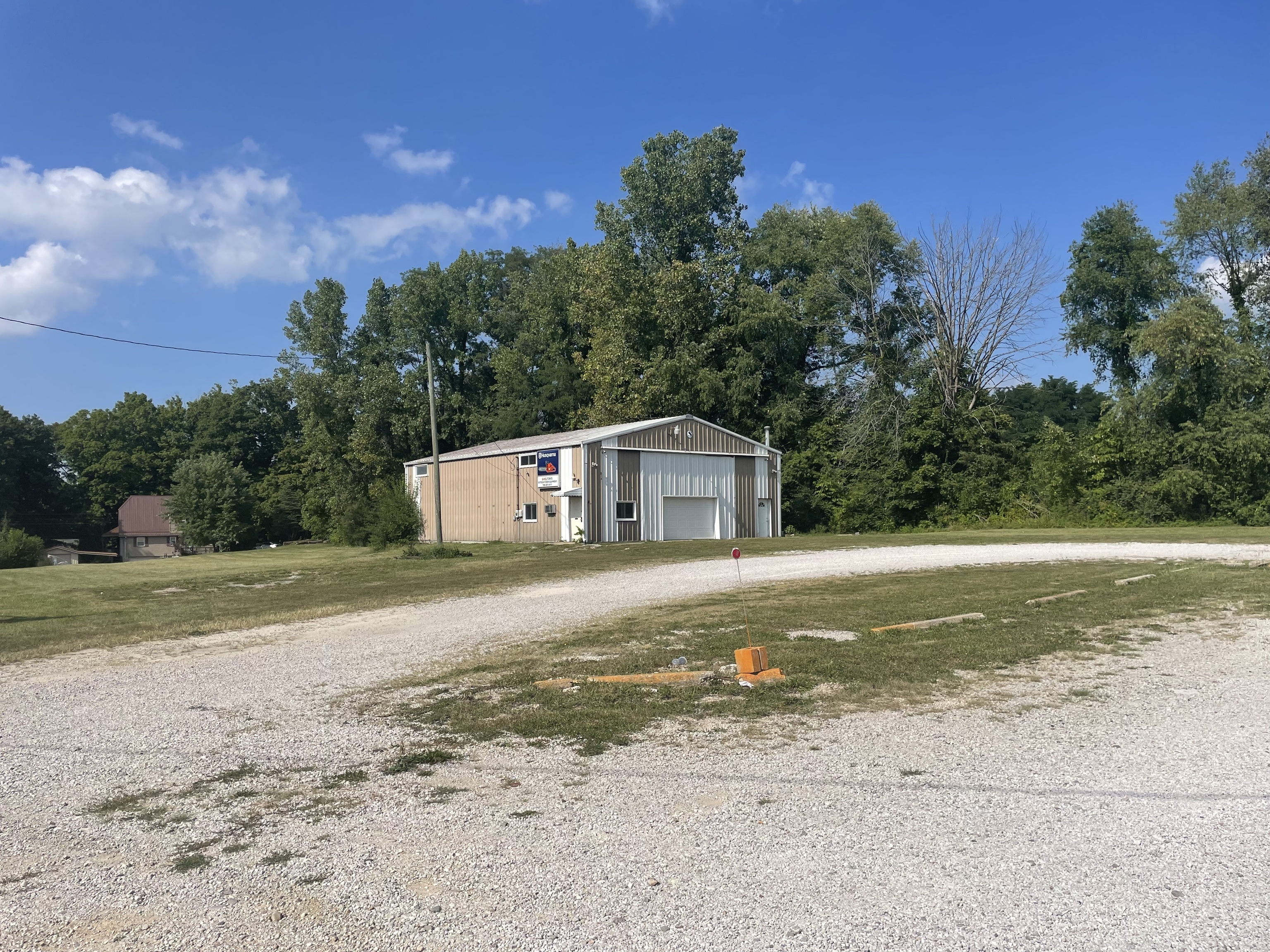 1651 E Us Highway 40