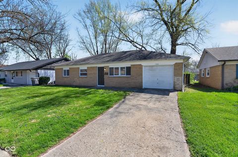 Photo of 7233 E 34th Place, Indianapolis, IN 46226 (MLS # 22094025)