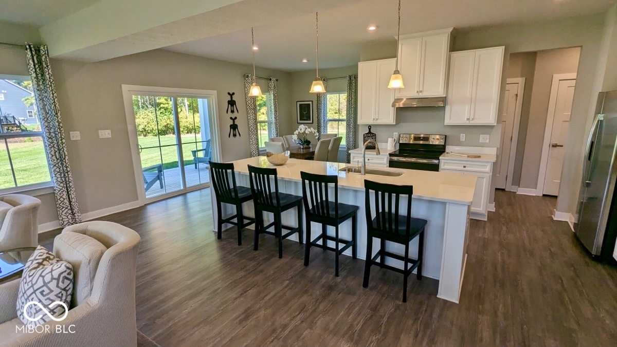 2882 Simsbury Lane