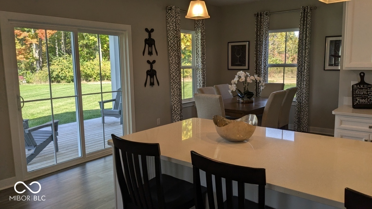 2882 Simsbury Lane