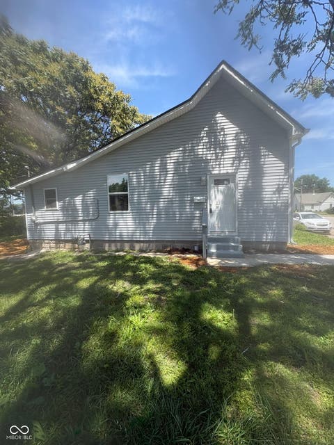 Photo of 1314 S Pershing Avenue, Indianapolis, IN 46221 (MLS # 22104610)