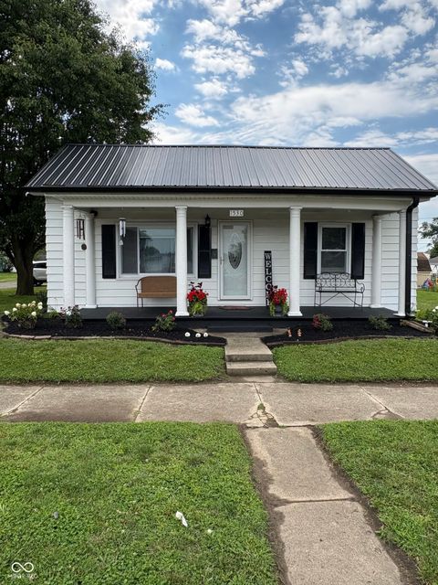 Photo of 1530 N Eastern Avenue, Connersville, IN 47331 (MLS # 22110461)