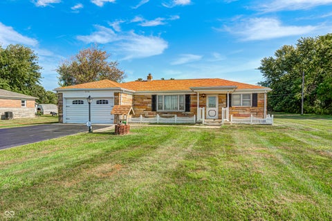 Photo of 6730 N Michigan Road, Fairland, IN 46126 (MLS # 22125628)