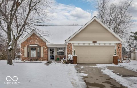 Photo of 7721 Hollow Ridge Circle, Indianapolis, IN 46256 (MLS # 22075183)