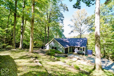 Photo of 4668 E Leeward Cove, Martinsville, IN 46151 (MLS # 22129336)