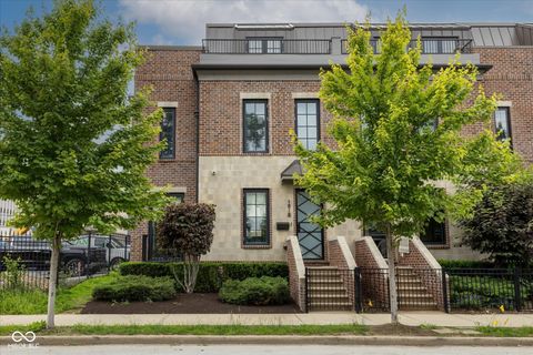 Photo of 1818 N Pennsylvania Street, Indianapolis, IN 46202 (MLS # 22094364)