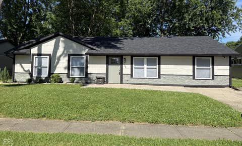Photo of 734 Holiday Drive, Fortville, IN 46040 (MLS # 22107383)