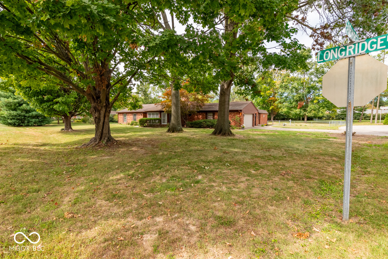 Photo 10 of 30 of 50 Fairhurst Court house