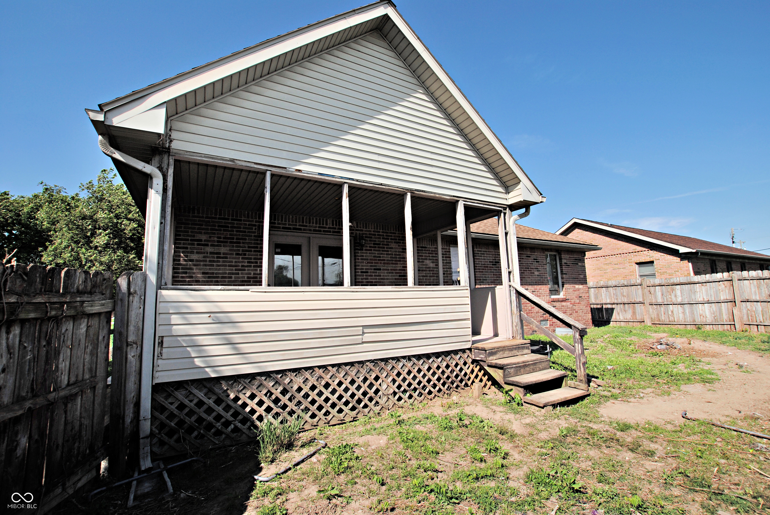 1585 Colt Court