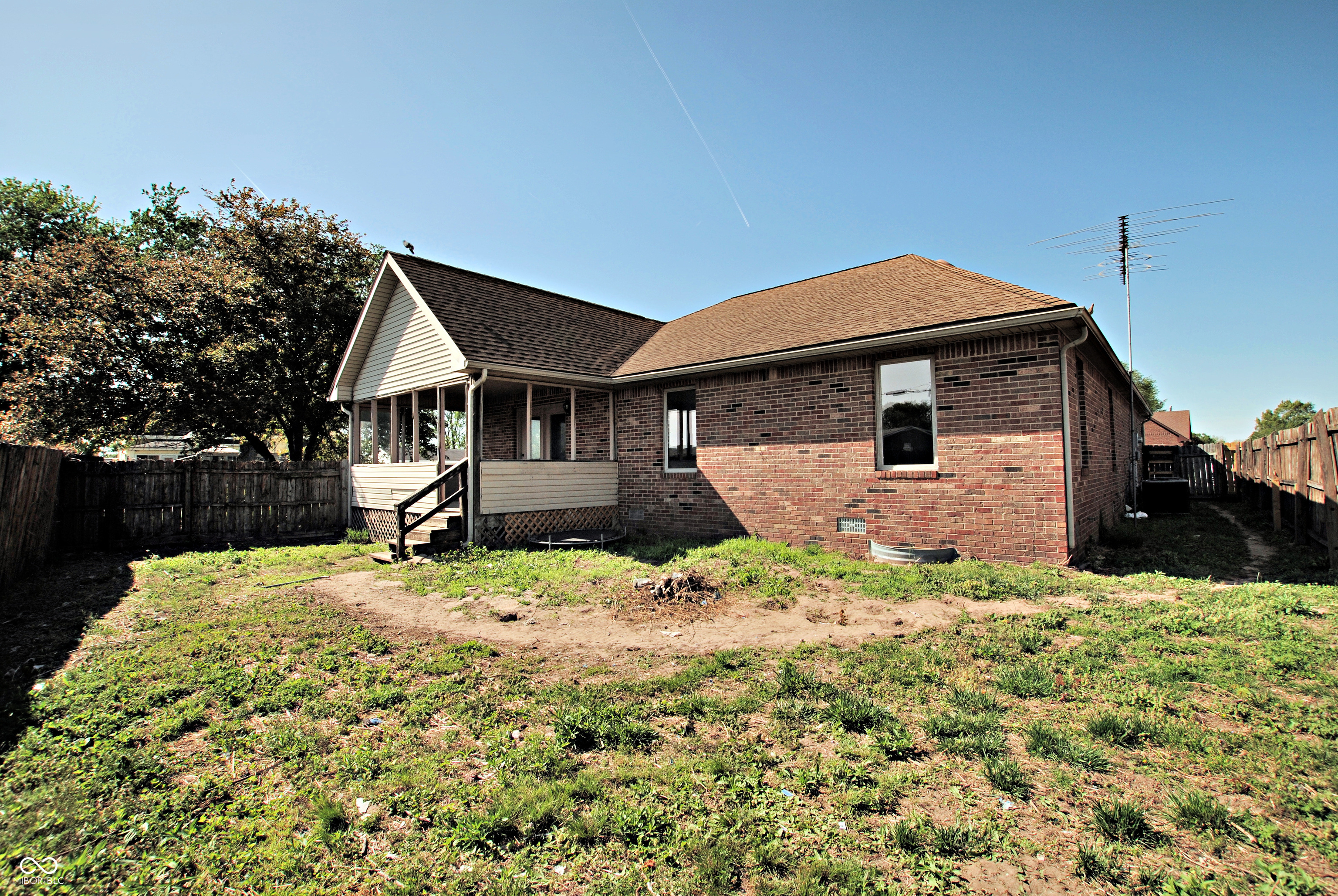 1585 Colt Court
