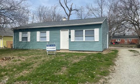 Photo of 8246 E 41st Place, Indianapolis, IN 46226 (MLS # 22086555)