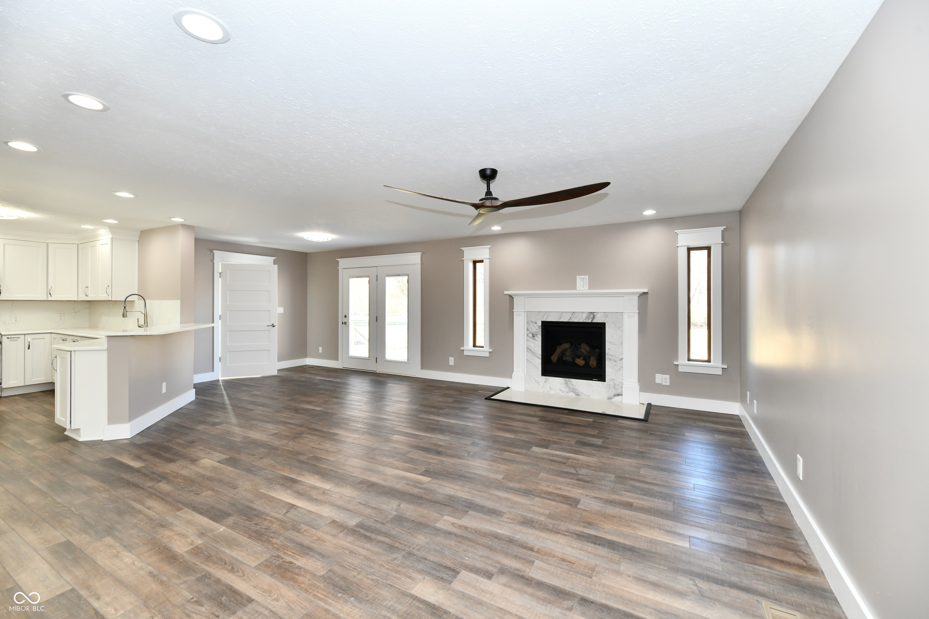 8874 W Old Fort Road