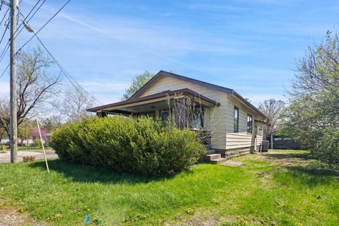 Photo of 6335 E 16th Street, Indianapolis, IN 46219 (MLS # 22095285)
