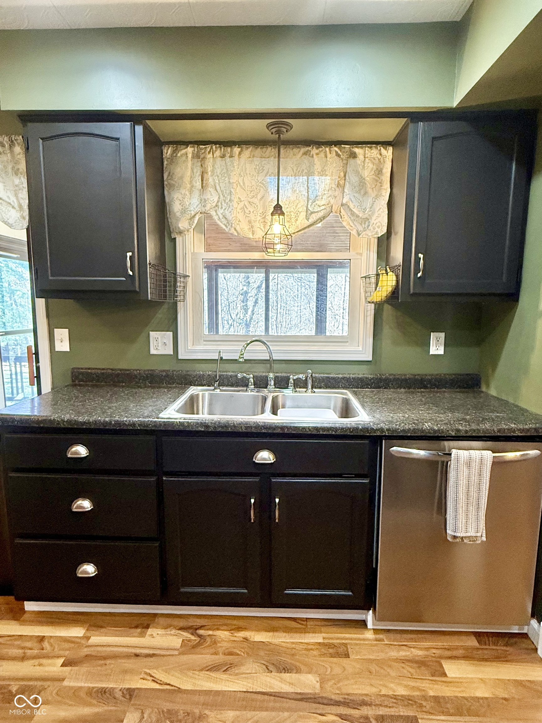 442 W Edgewood Drive