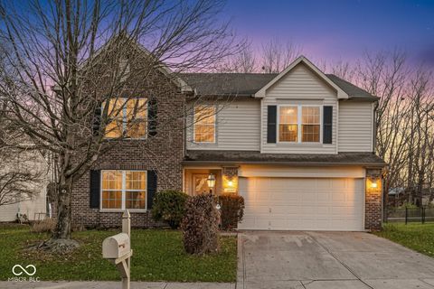 Photo of 18826 Long Walk Lane, Noblesville, IN 46060 (MLS # 22074790)