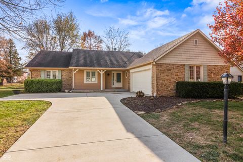 Photo of 8121 Bay Brook Drive, Indianapolis, IN 46256 (MLS # 22073155)