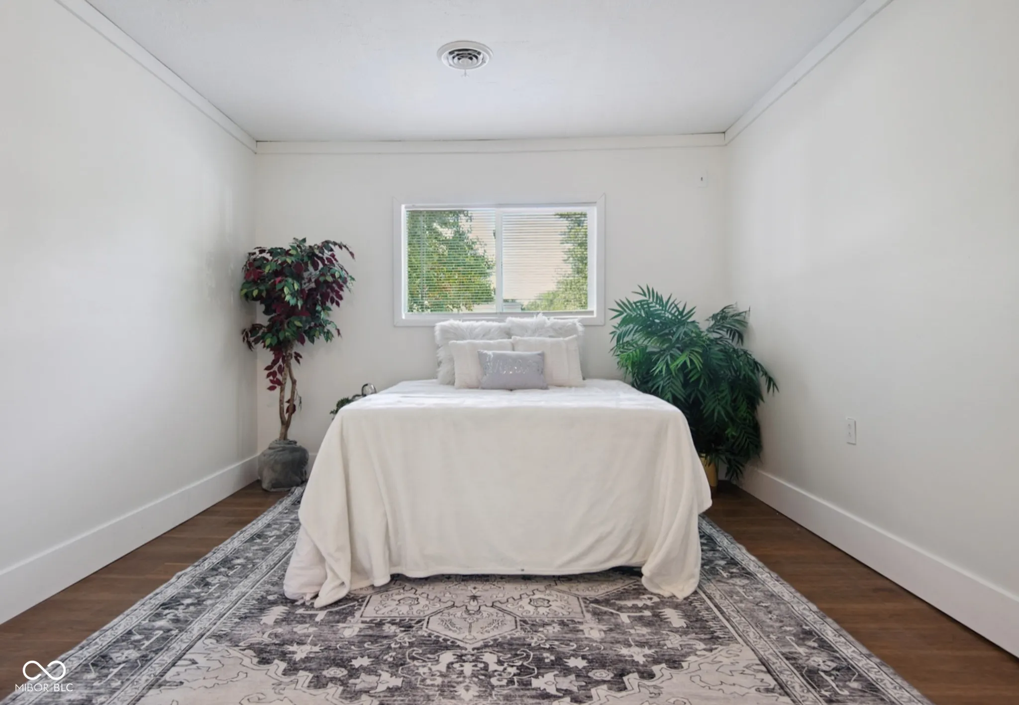 Hope, Indiana 47246, United States, 4 Bedrooms Bedrooms, ,1 BathroomBathrooms,Residential,Active,209014