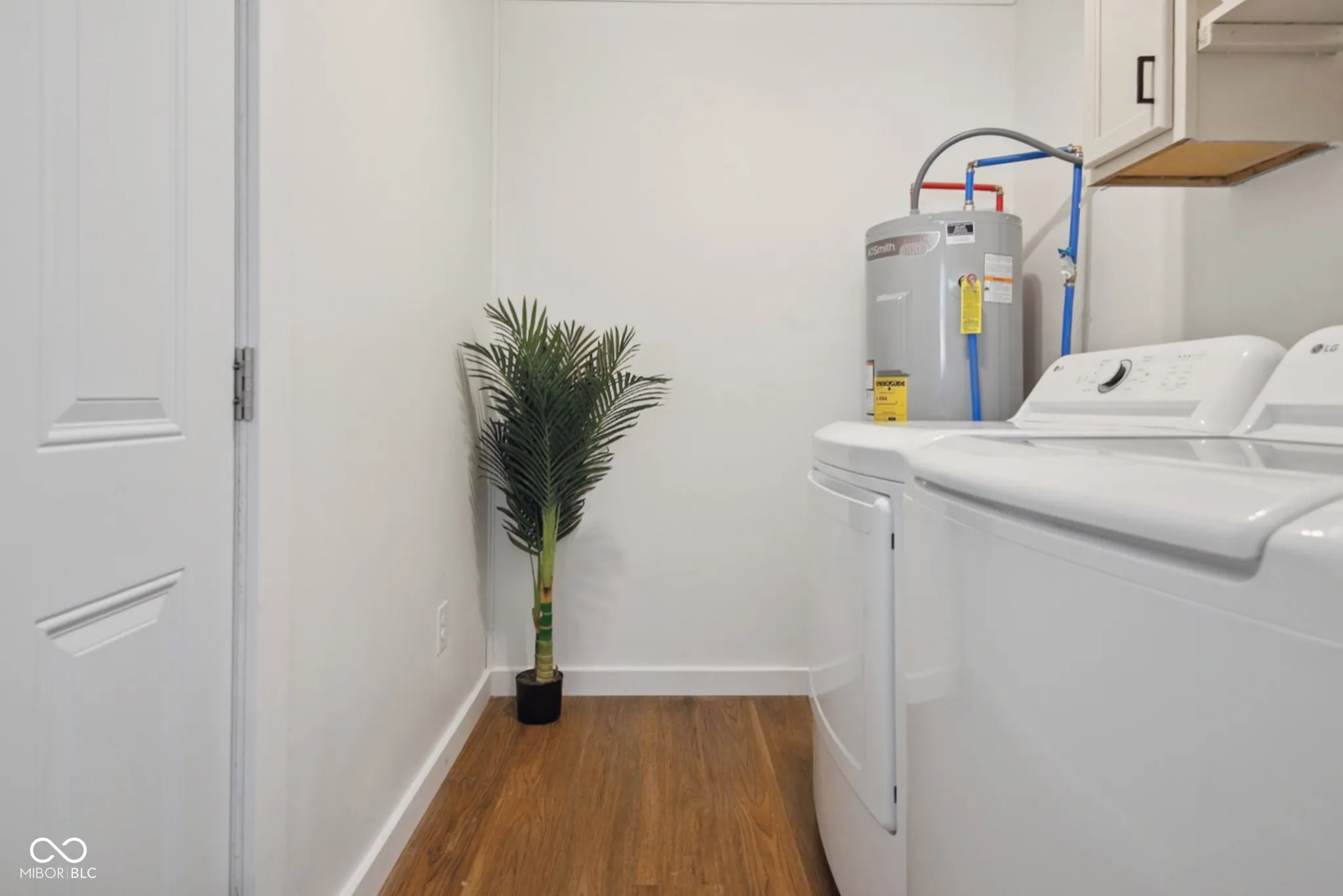 Hope, Indiana 47246, United States, 4 Bedrooms Bedrooms, ,1 BathroomBathrooms,Residential,Active,209014