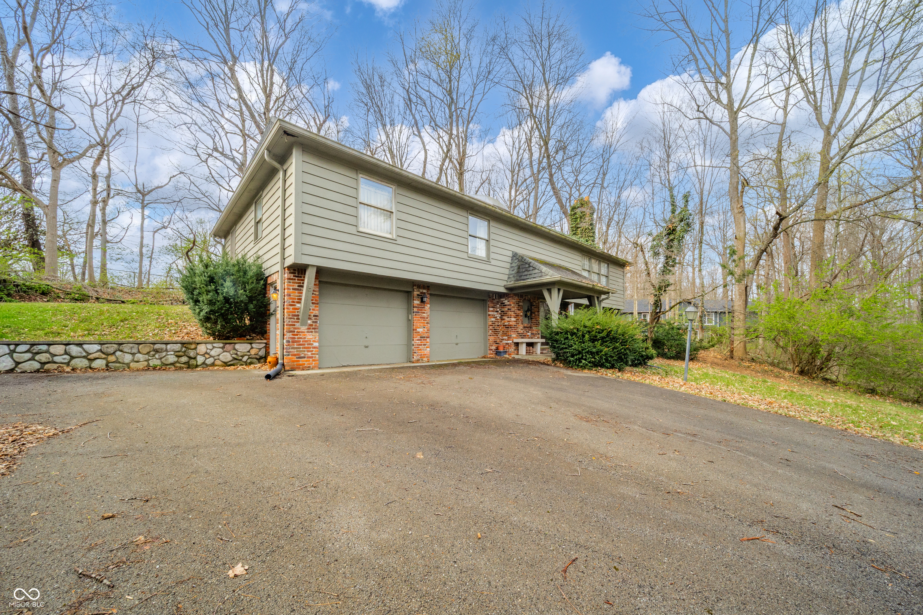 3830 Springfield Overlook Street