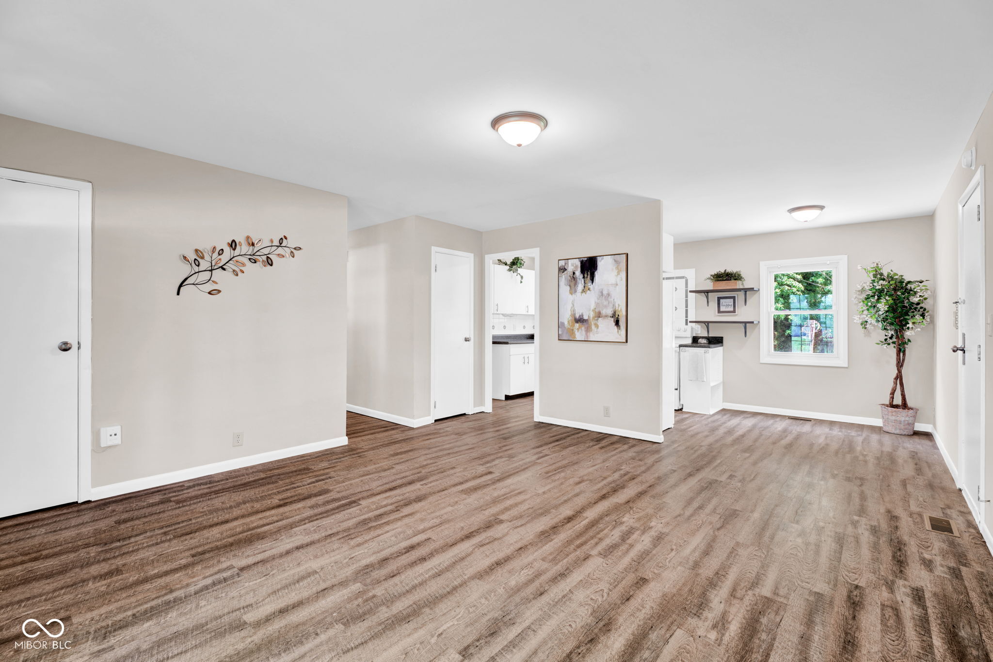 2817 Streamside Drive
