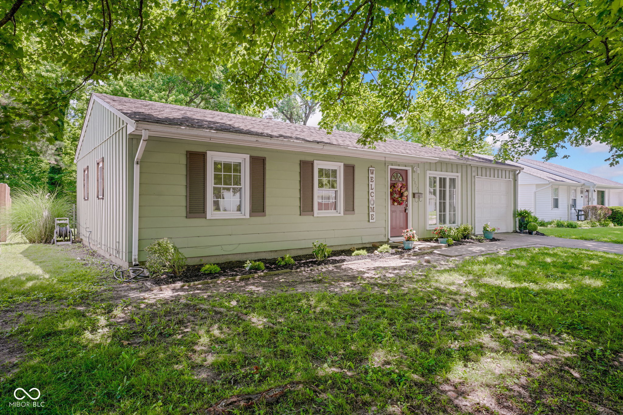 2817 Streamside Drive