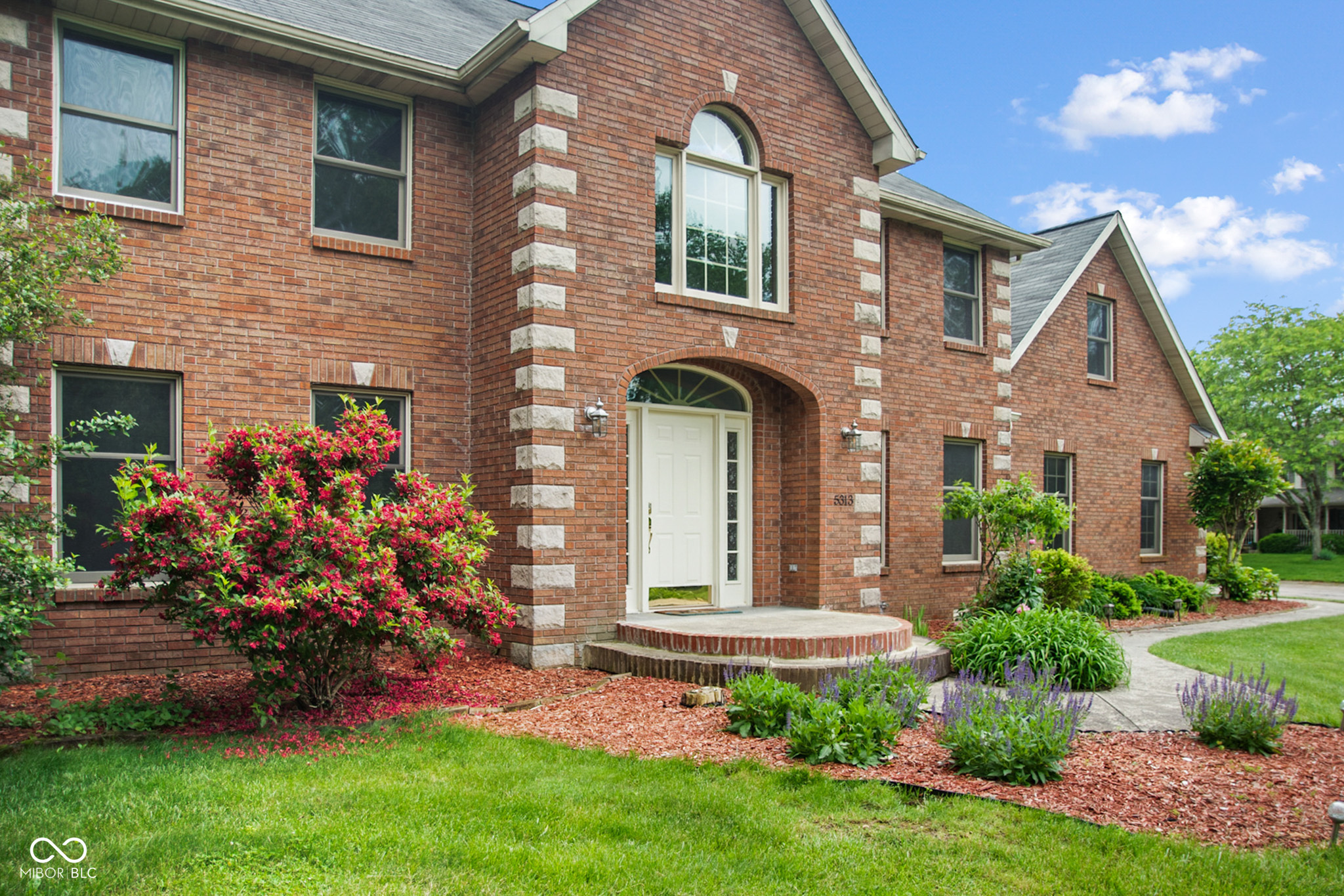 5313 Redbird Drive