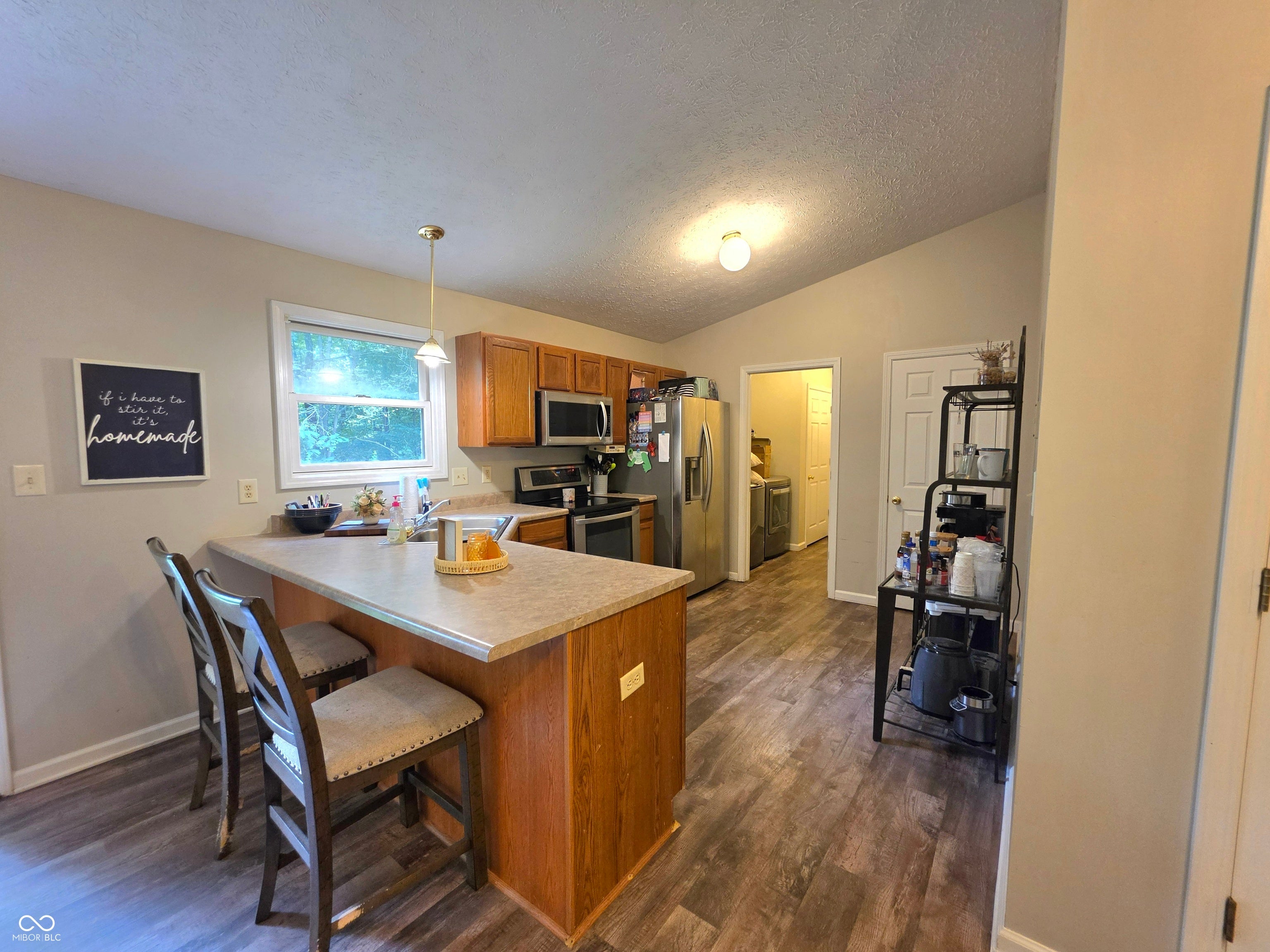 1281 NE Kiowa Cove
