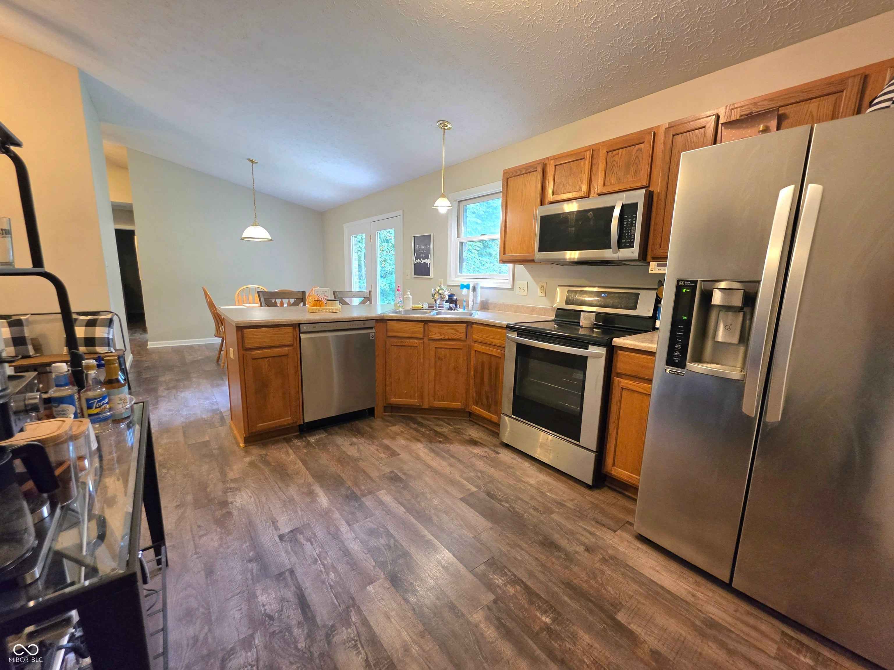 1281 NE Kiowa Cove