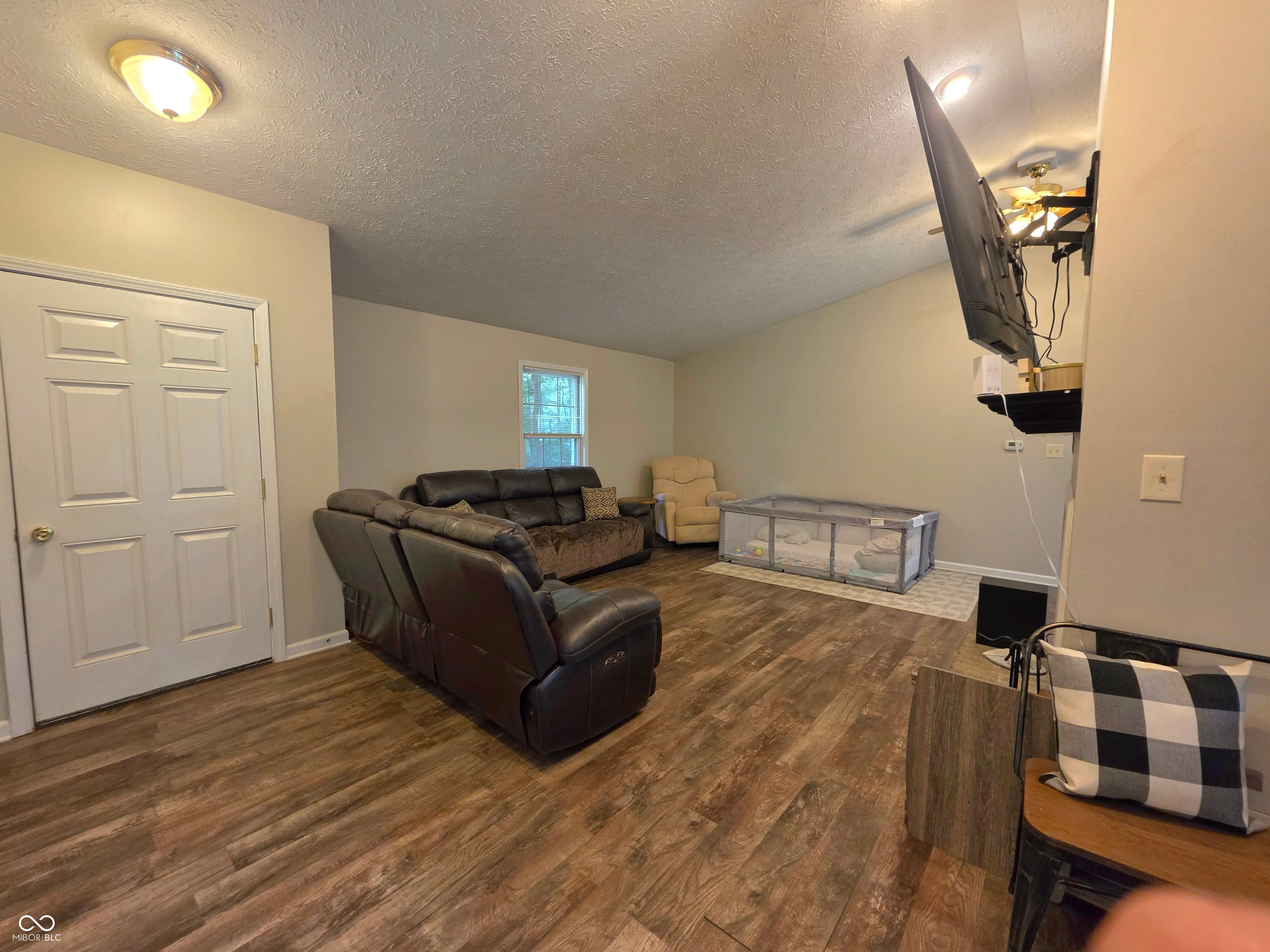 1281 NE Kiowa Cove