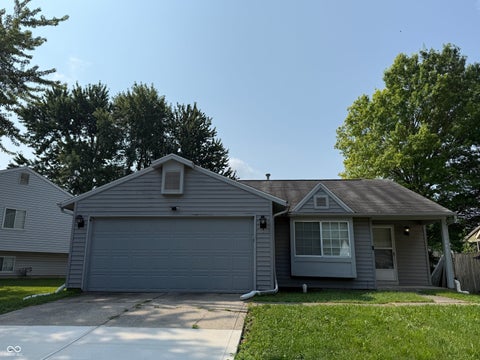 Photo of 11047 Wismar Drive, Indianapolis, IN 46235 (MLS # 22124402)